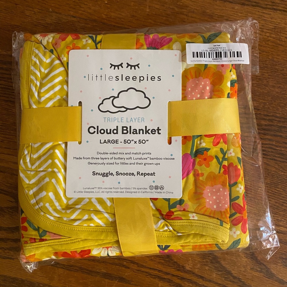 Little Sleepies Sunny Garden Large Cloud Blanket